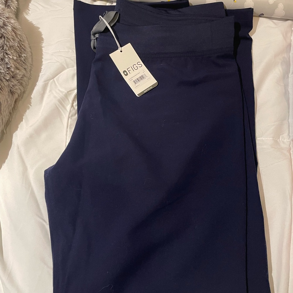 Figs Livingston Pants in Navy